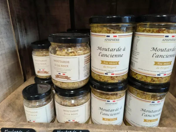 Pots de moutarde artisanale Apisphère sur bois. Graines entières, à la noix douce et à l'ancienne au miel du Périgord.